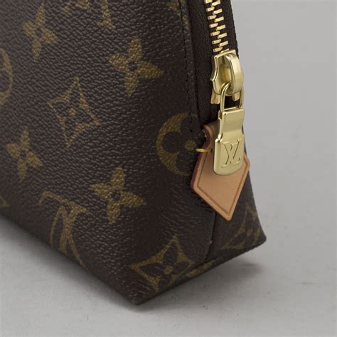 louis vuitton cosmetic pouch 26|louis vuitton cosmetic pouch sizes.